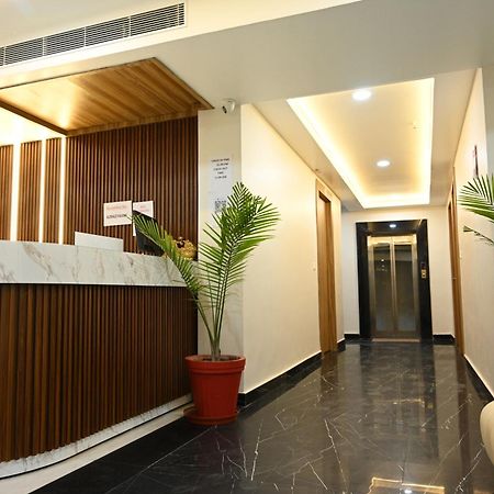 The Janki Hotel Ayodhya Buitenkant foto